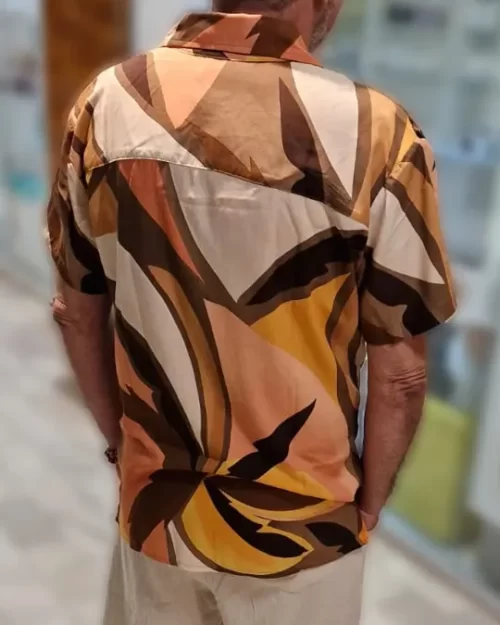 CAMISA DE VISCOSE DIGITAL ESTAMPA TROPICAL MARROM - Imagem 2