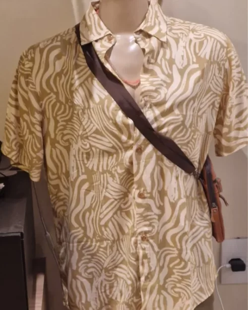 CAMISA DE VISCOSE DIGITAL ESTAMPA MOSTARDA - Imagem 2